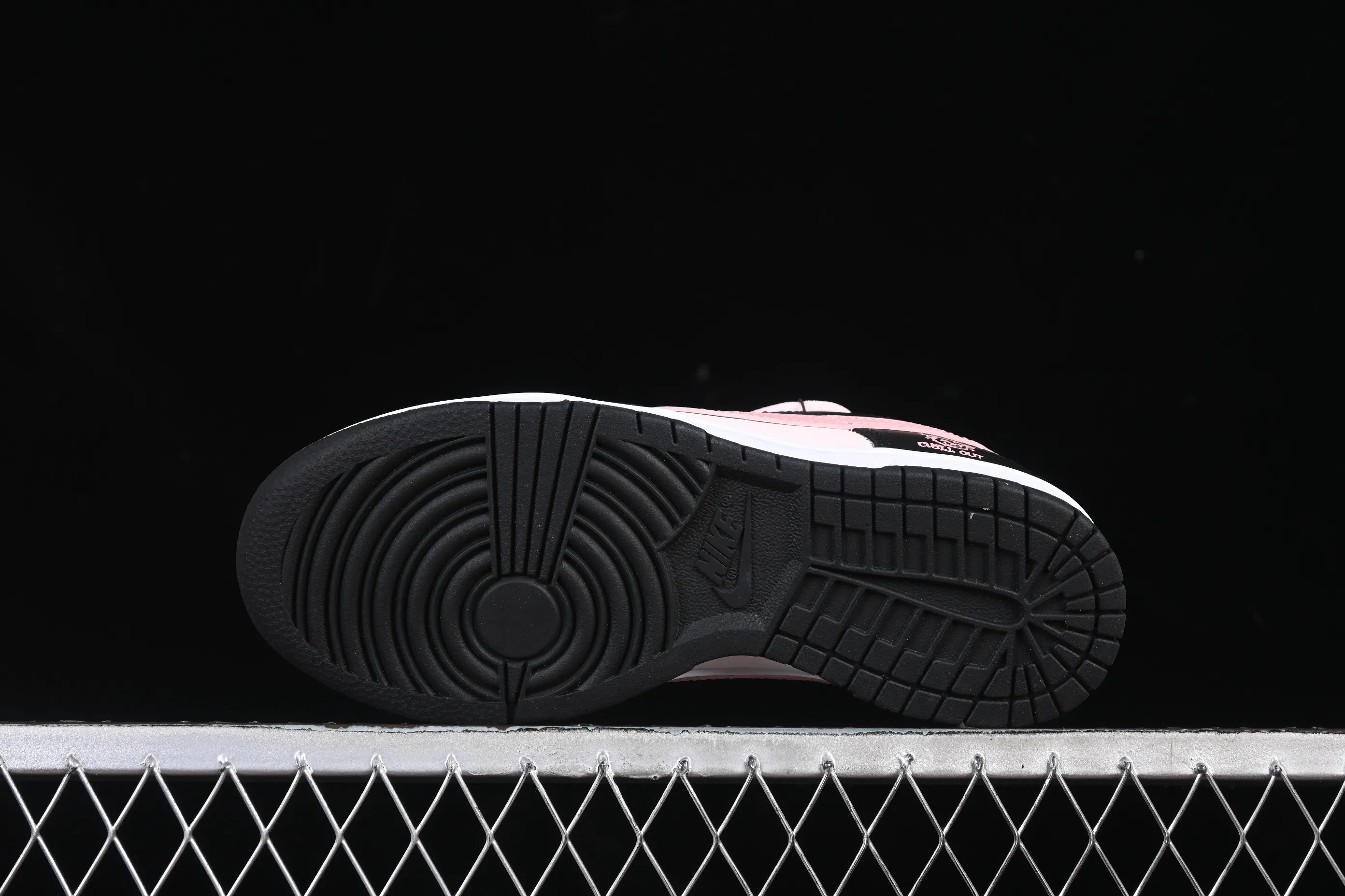 All categories Nk SB Dunk Series Nk SB Dunk Low High-end customized low-top sneakers Nike SB Dunk Low "Just Do It" straps Anniversary high-end customized low-top casual sneakers DD1503-101